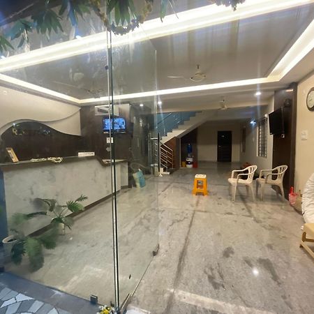 Sri Ganesh Residency 호텔 티루파티 외부 사진