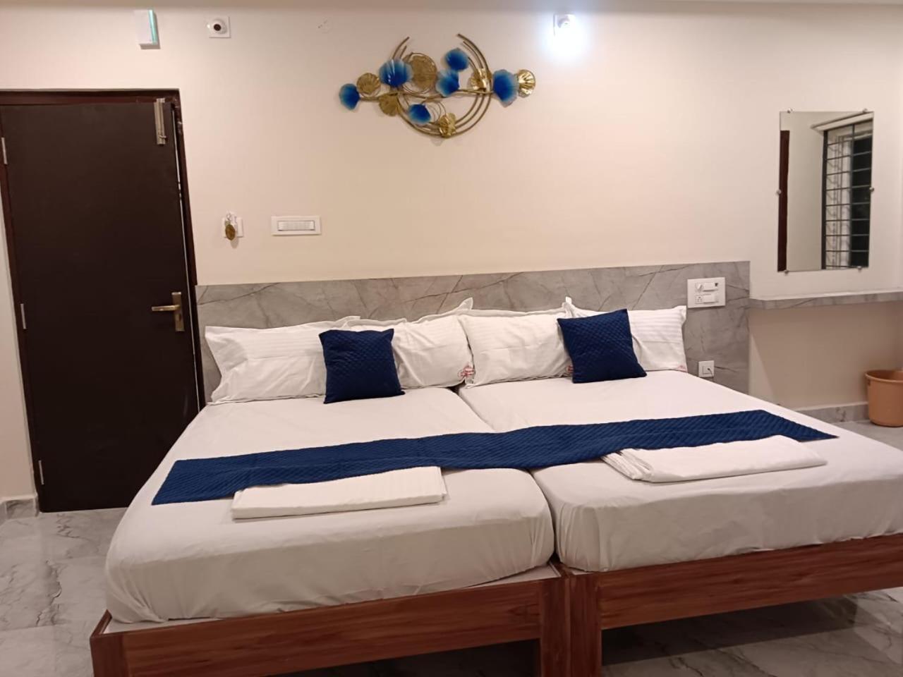Sri Ganesh Residency 호텔 티루파티 외부 사진