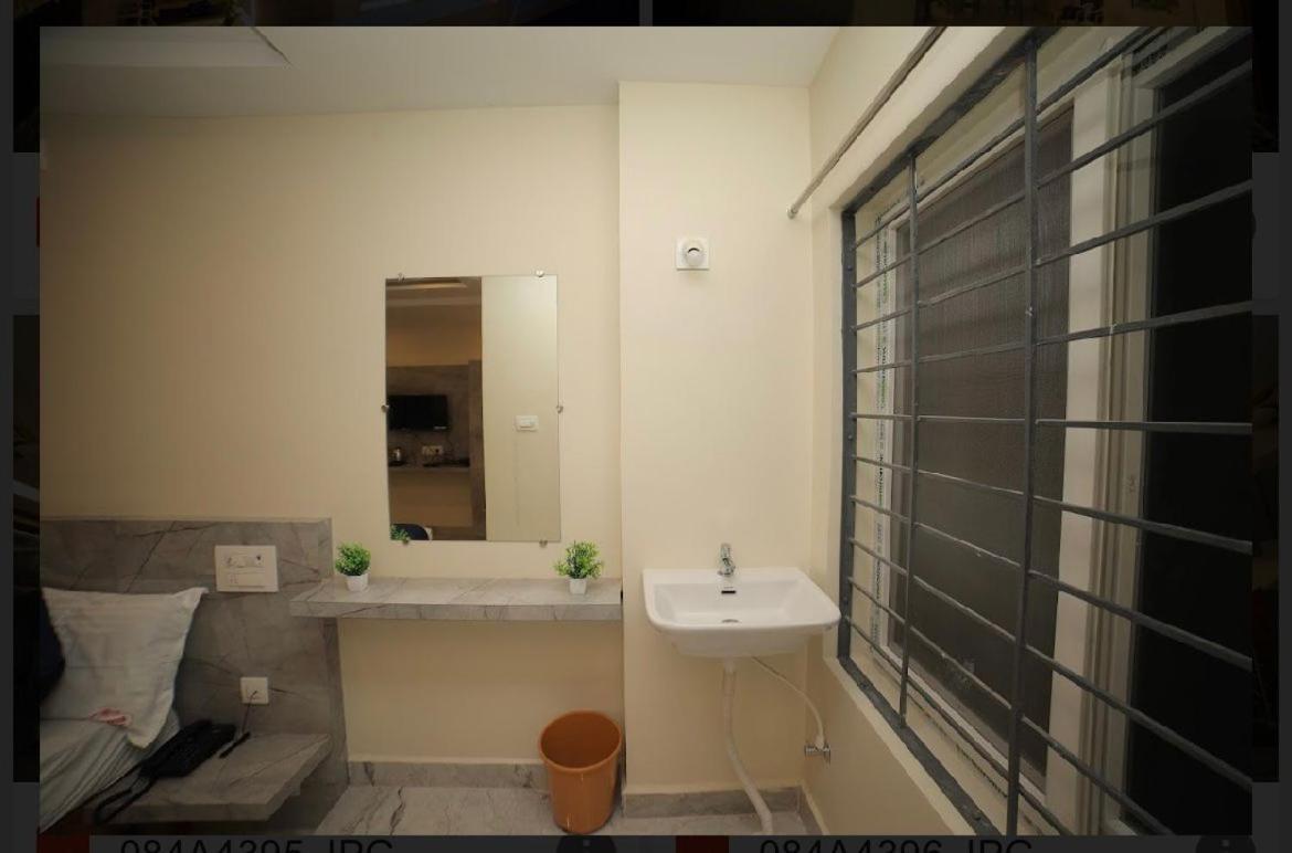 Sri Ganesh Residency 호텔 티루파티 외부 사진